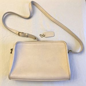 Old Coach Sutton Crossbody Bag